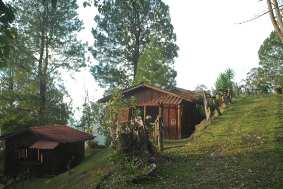 Cabanas Don Camilo Albergue De Montana Cabecera de Canas エクステリア 写真